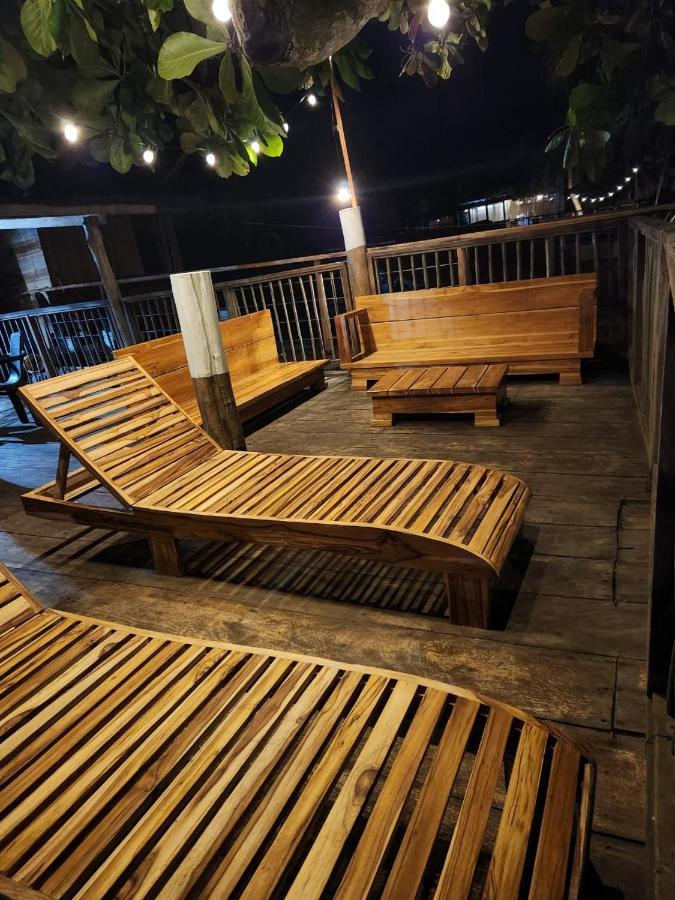 El Almendron Beach Hostel Guachaca Екстериор снимка