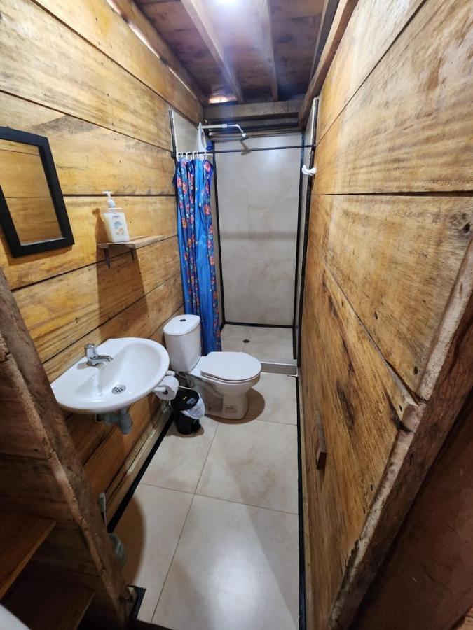 El Almendron Beach Hostel Guachaca Екстериор снимка